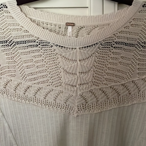 Crocheted blouse - Picture 8 of 9